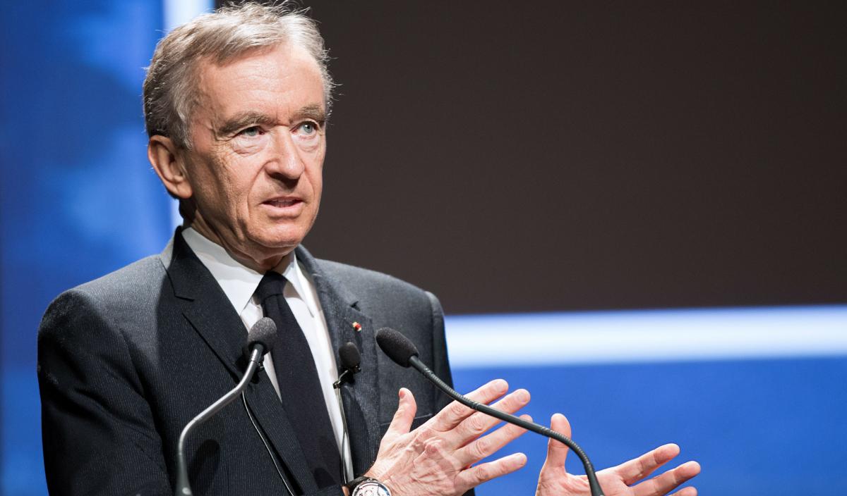 Bernard Arnault's LVMH Group Confirms 'Discussions' With Tiffany Over $14.5  Billion Takeover Bid